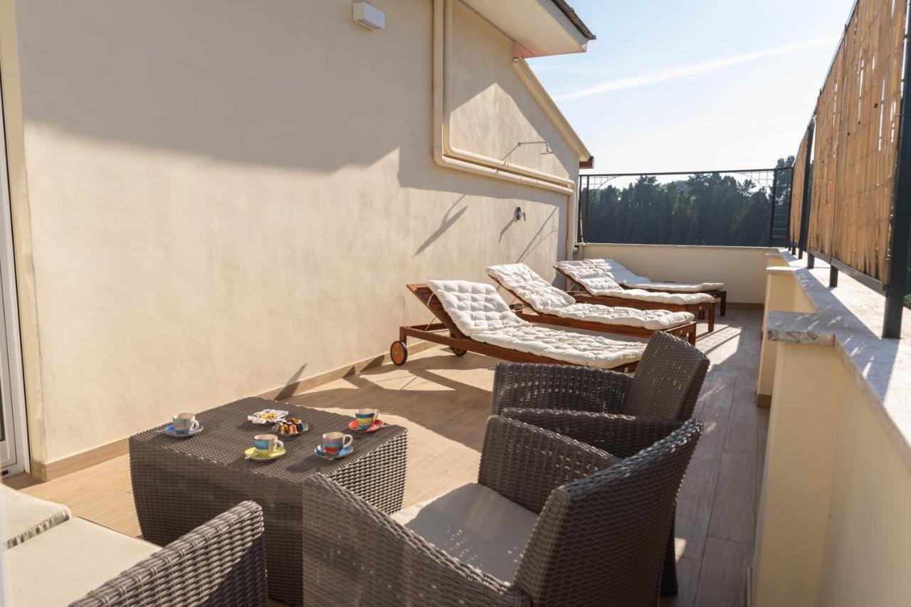 Colosseo Brightful Apartment With Rooftop Рим Екстериор снимка