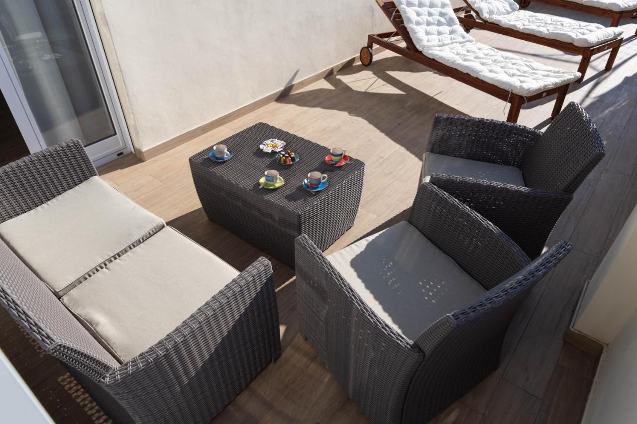 Colosseo Brightful Apartment With Rooftop Рим Екстериор снимка